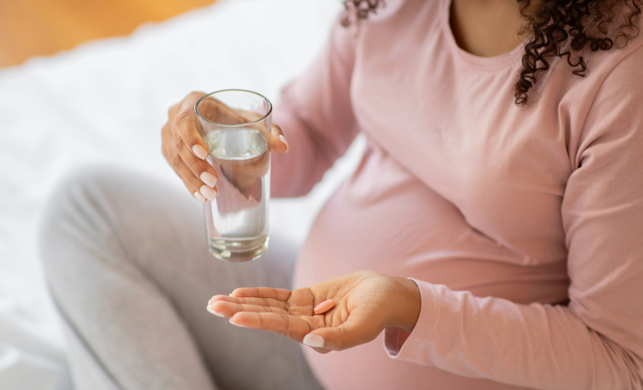 Prenatal vs postnatal vitamins: what you need to know